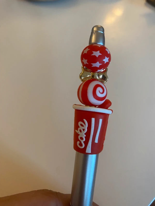 Stylo soda cola coke rouge argenté noeud doré perle fantaisie AVA