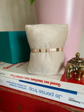 Bracelet fin perle miyuki half tila dégradé clair pêche abricot Ava création élastique