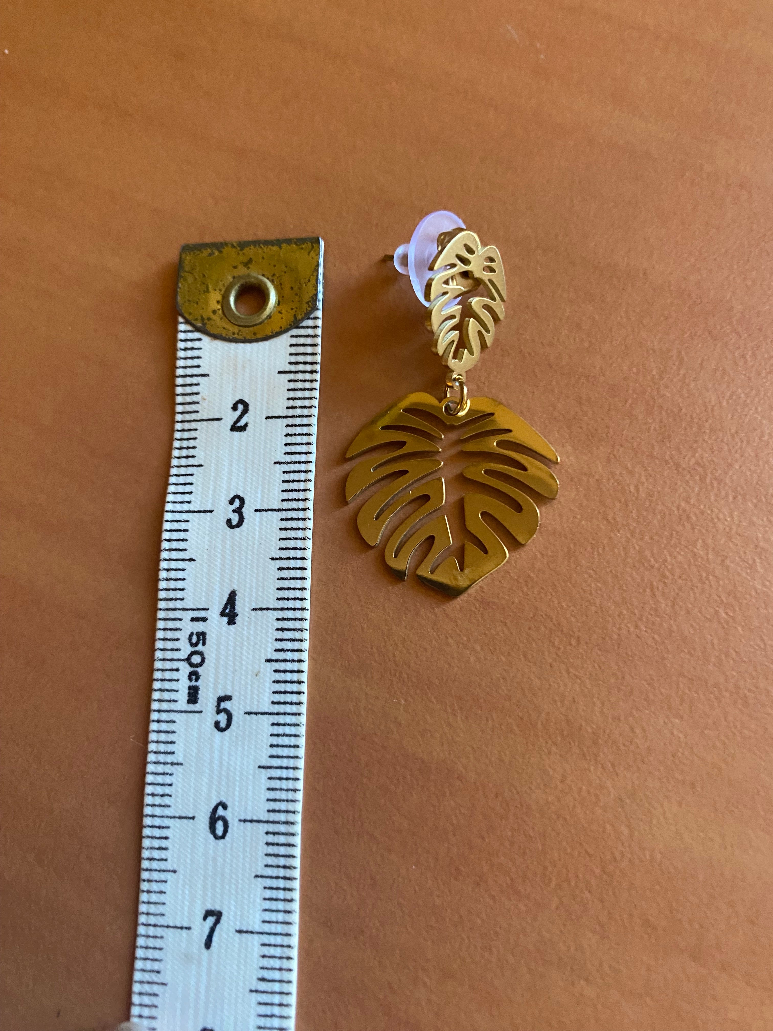 boucle d’oreille clou pendante feuille tropicale ajouré acier inoxydable