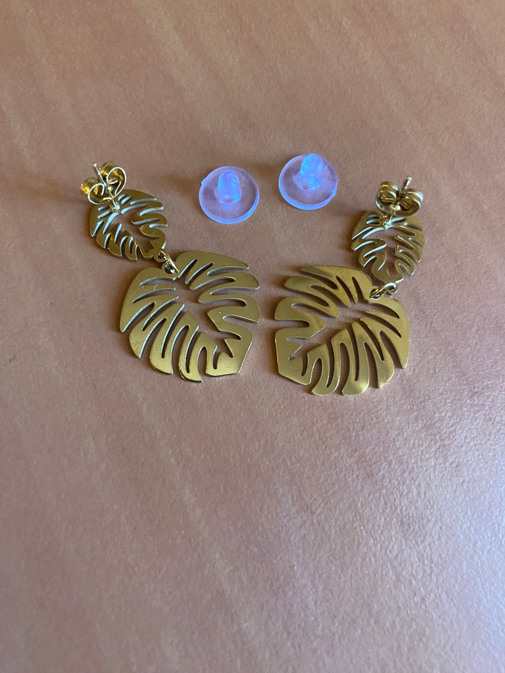 boucle d’oreille clou pendante feuille tropicale ajouré acier inoxydable