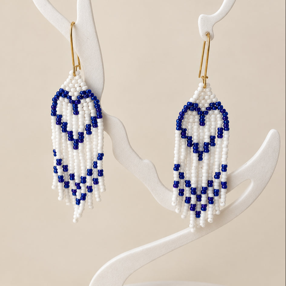 Boucles d’oreilles Miyuki à franges blanches et bleu foncé