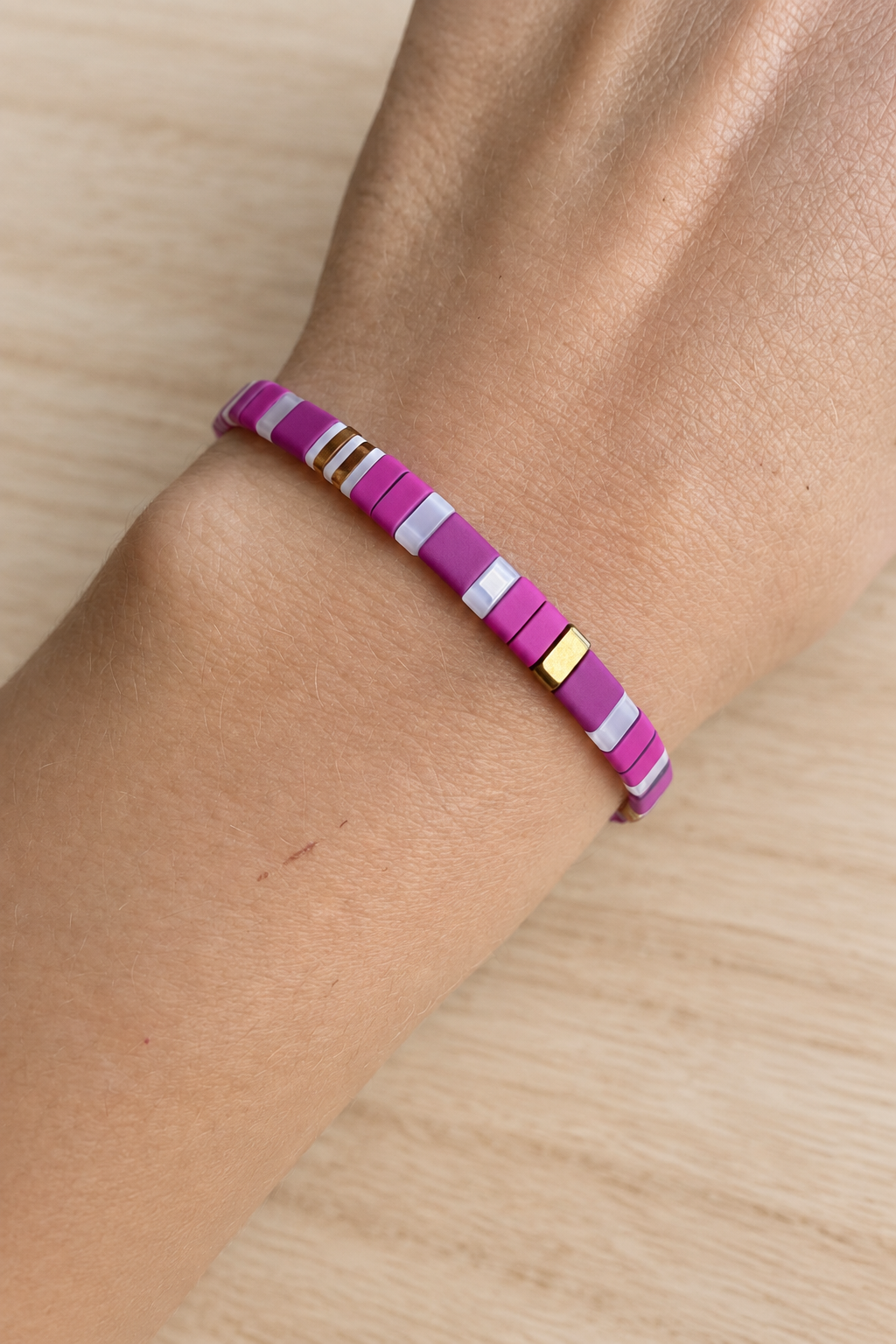 Bracelet fin élastique Half Tila violet clair, transparent et doré