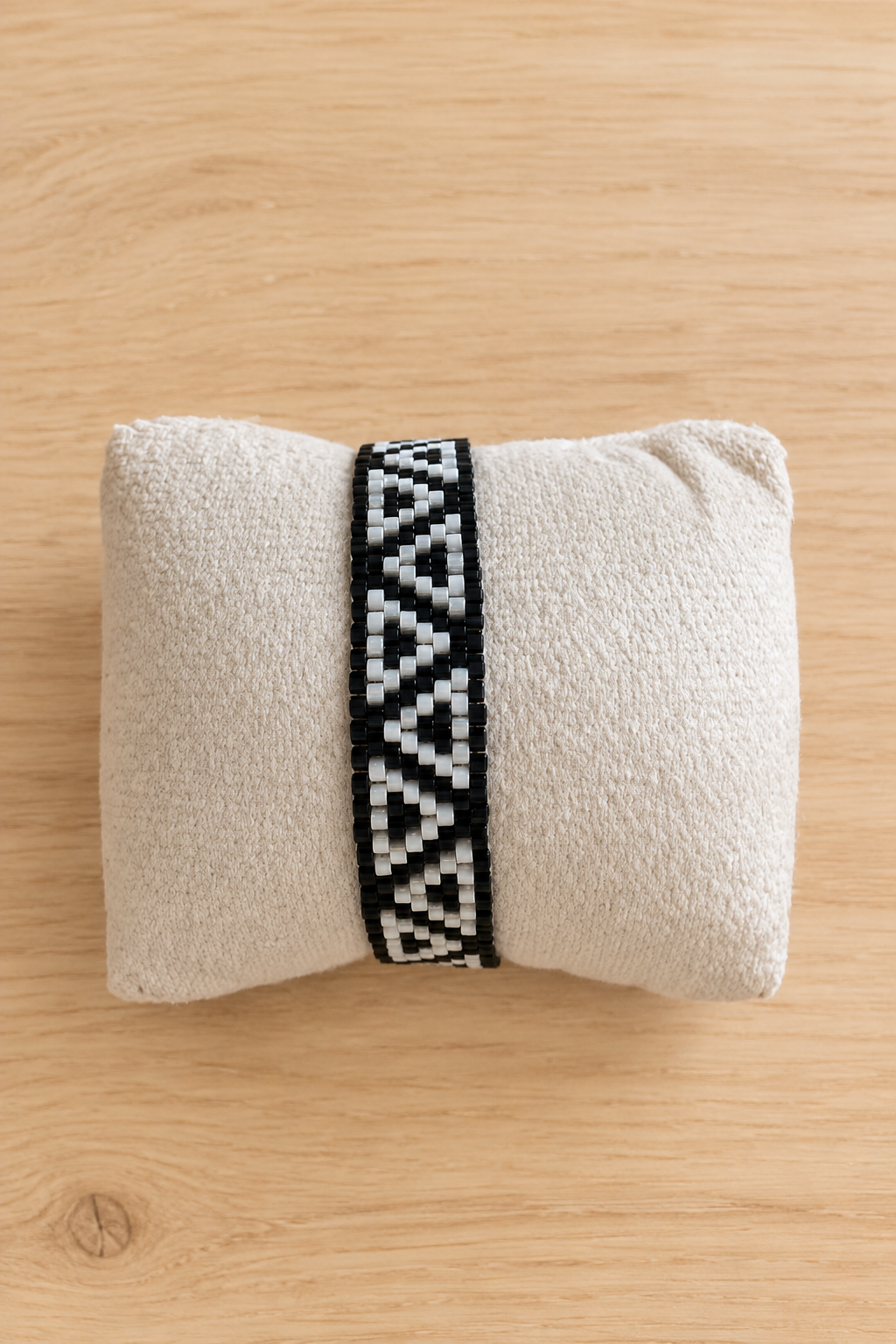 Bracelet Miyuki duo noir et blanc à triangles