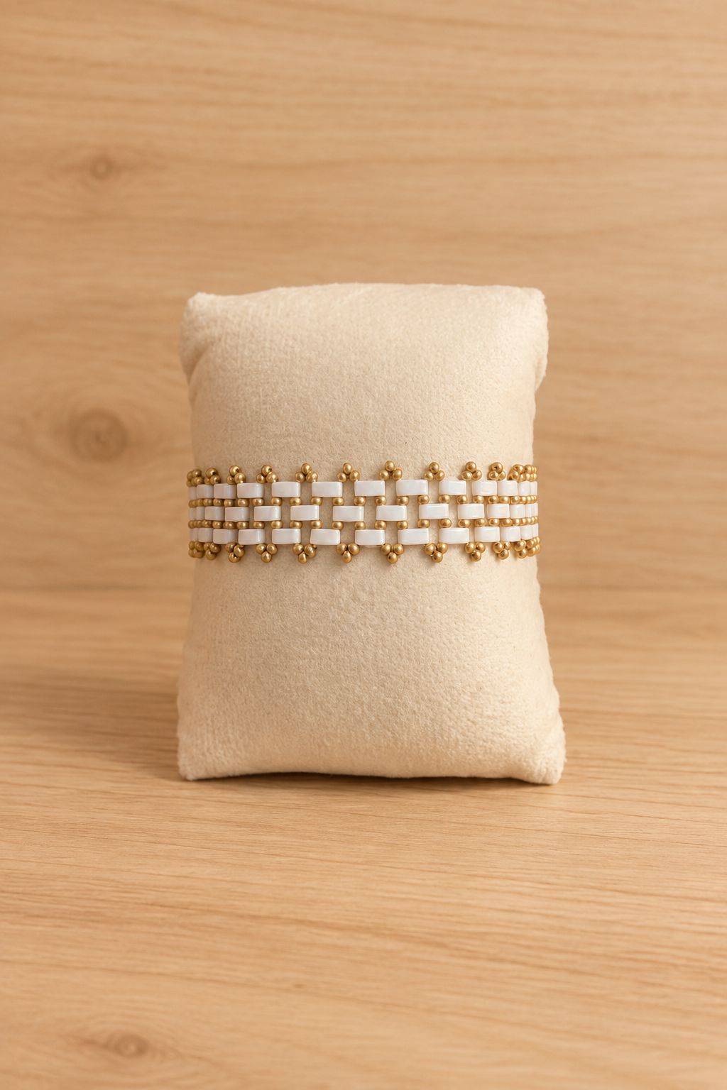Bracelet Miyuki et Half Tila blanc nacré et doré mat