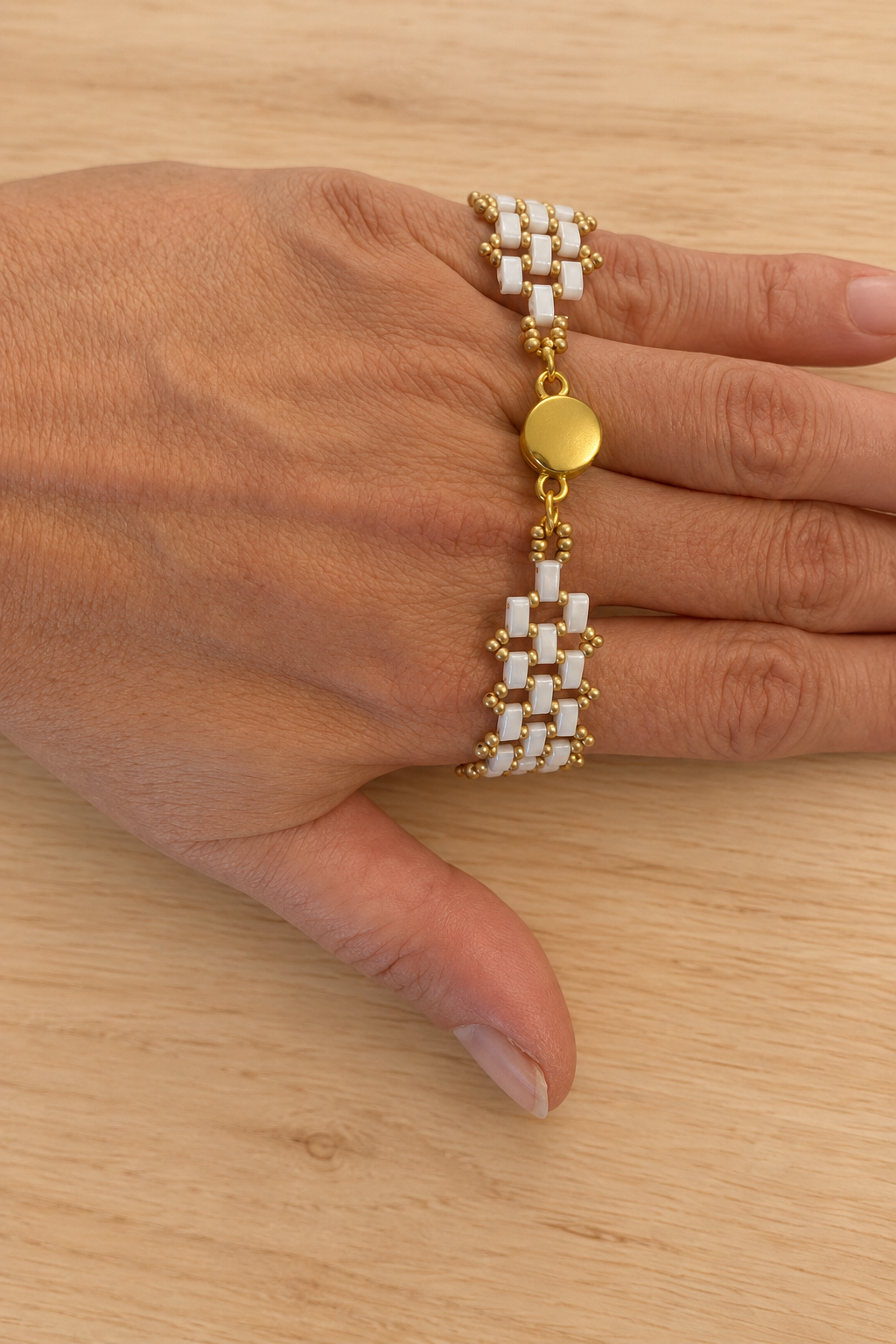 Bracelet Miyuki et Half Tila blanc nacré et doré mat