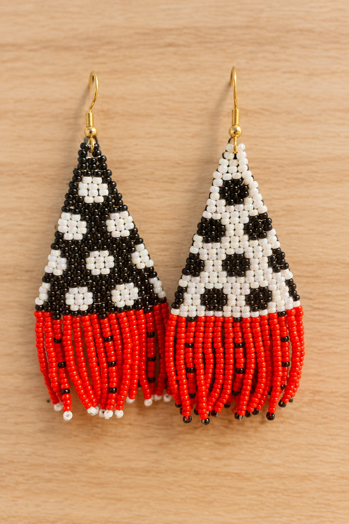 Boucle d'oreille coccinelle pois noir blanc miyuki artisanale pendante