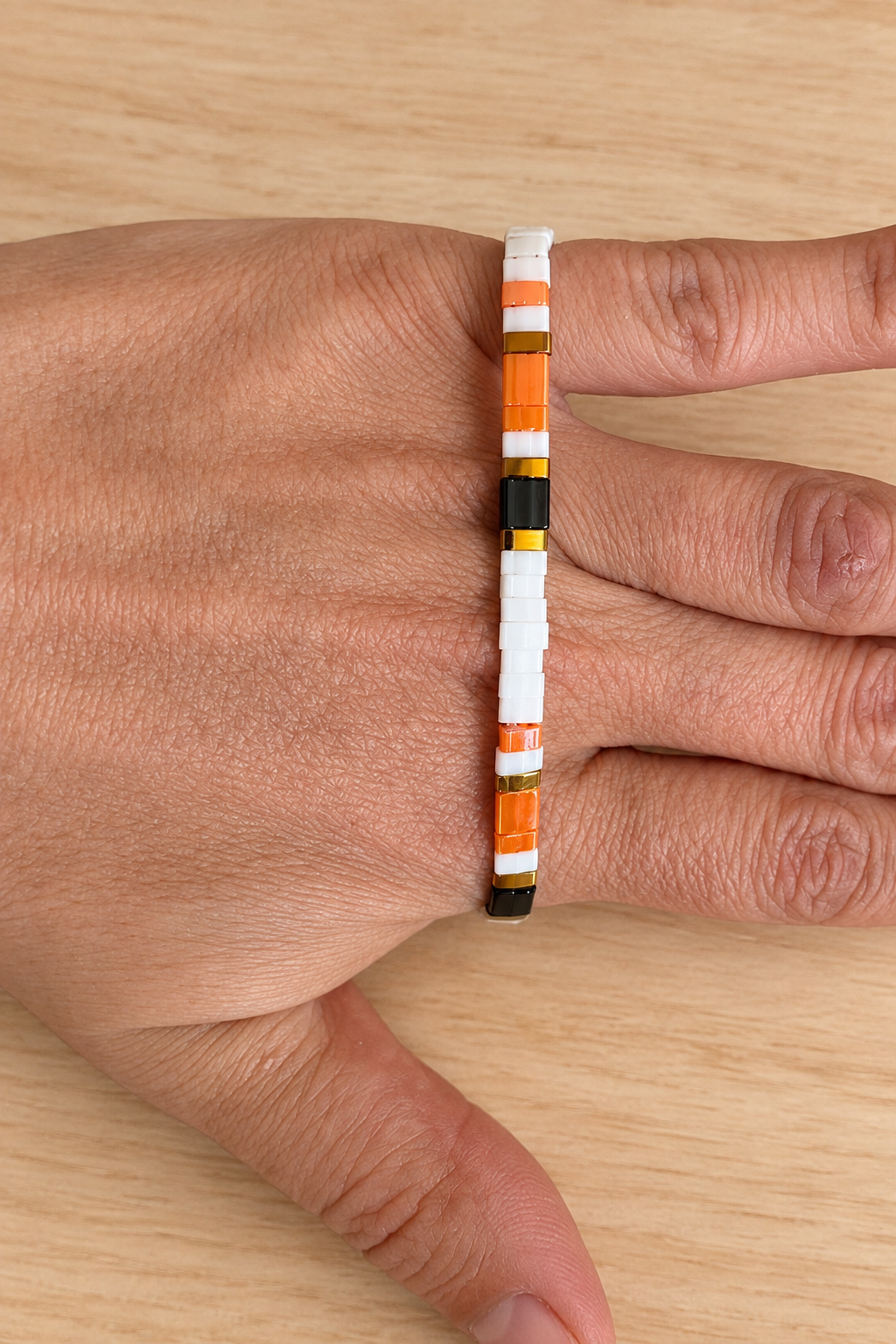Bracelet fin élastique Half Tila blanc, noir et orange, grande taille